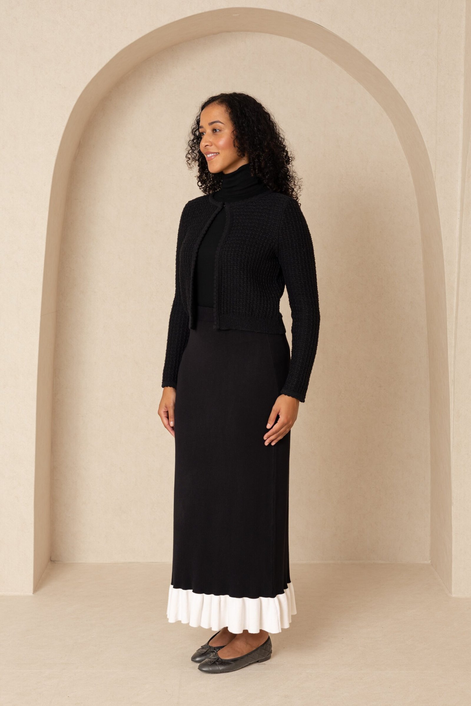 Black and Cream Knit Ruffle Skirt - Image 3